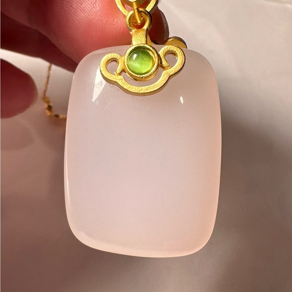 35x26mm Vintage Design Natural Pink Jade Gems Pendant Jewelry Gift .